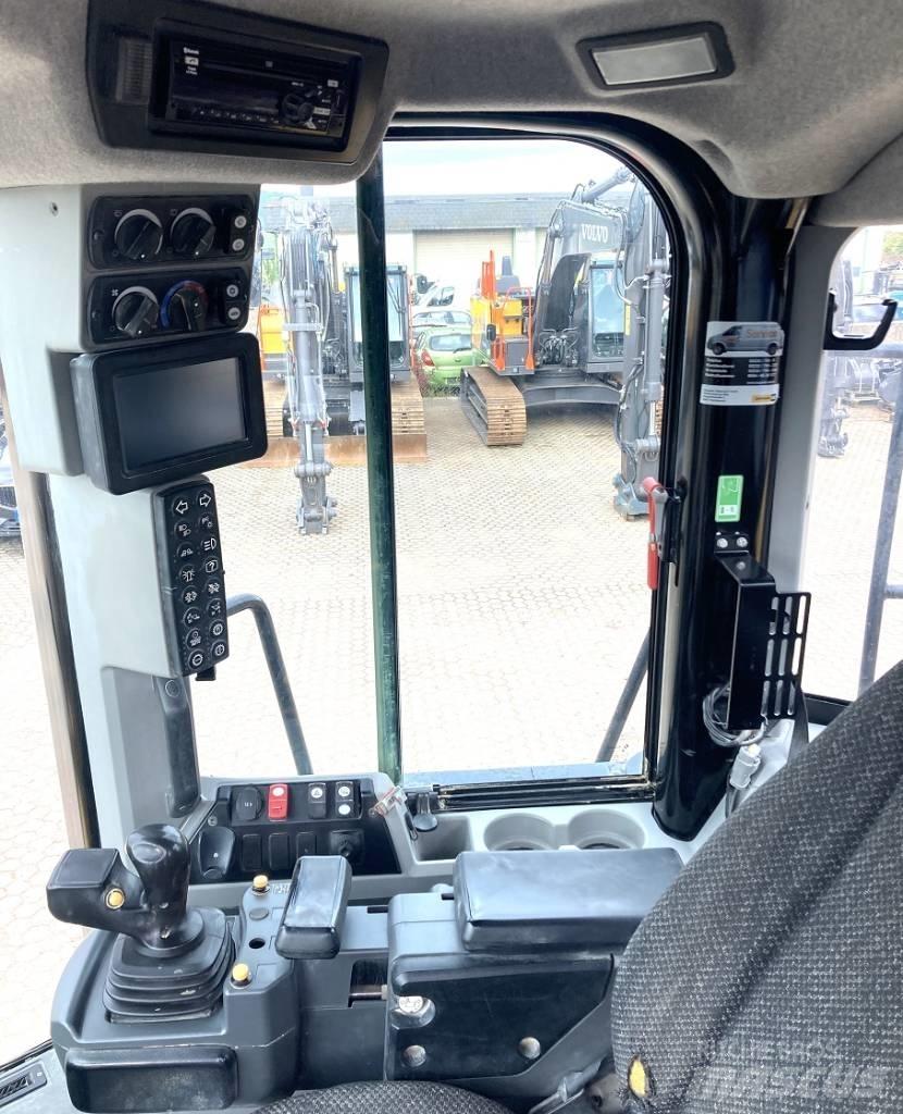 CAT 972 M Kolesni nakladalci