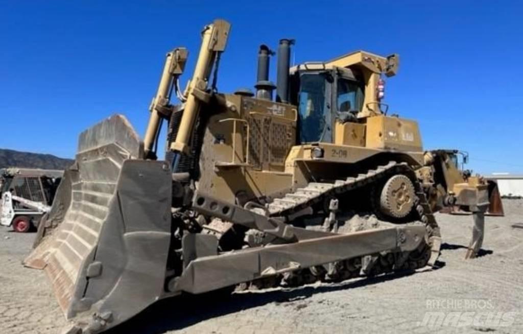 CAT D10T Buldožerji goseničarji