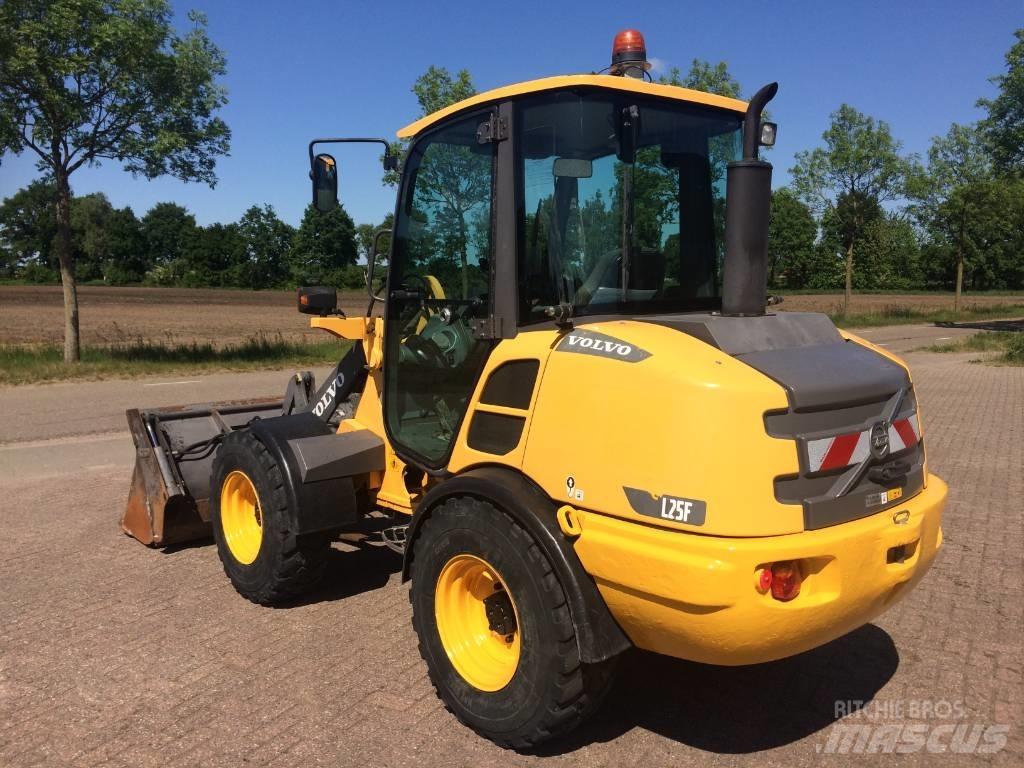 Volvo L 25 F Kolesni nakladalci