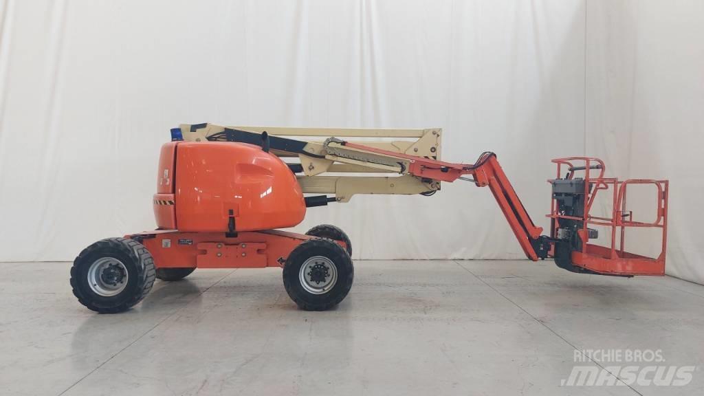 JLG 450 AJ Zglobne dvižne ploščadi