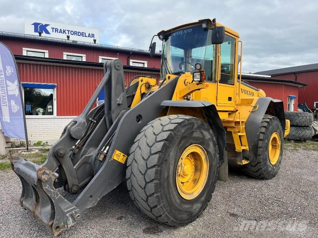 Volvo L 120 E Kolesni nakladalci