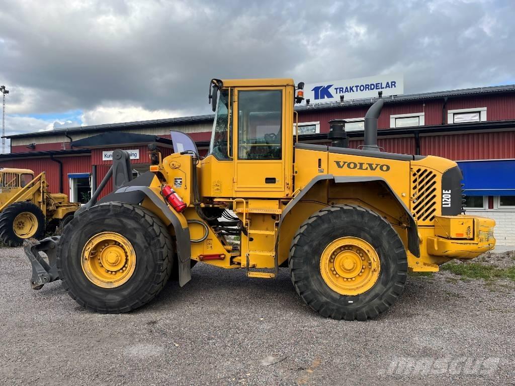 Volvo L 120 E Kolesni nakladalci