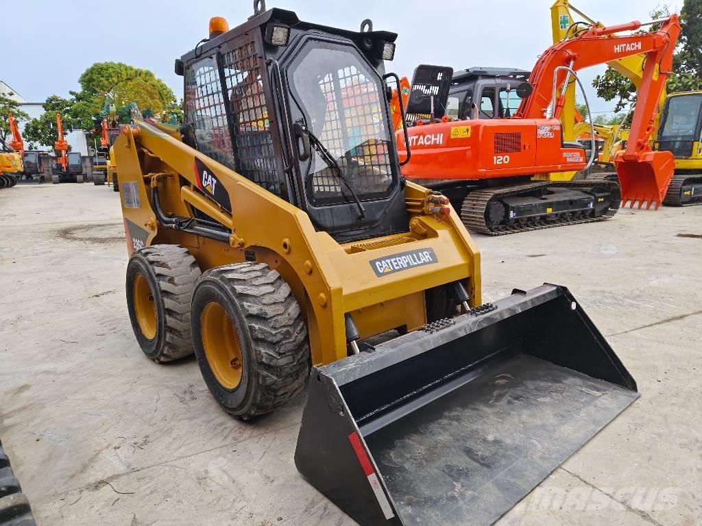 CAT 226 C Skid steer mini nakladalci