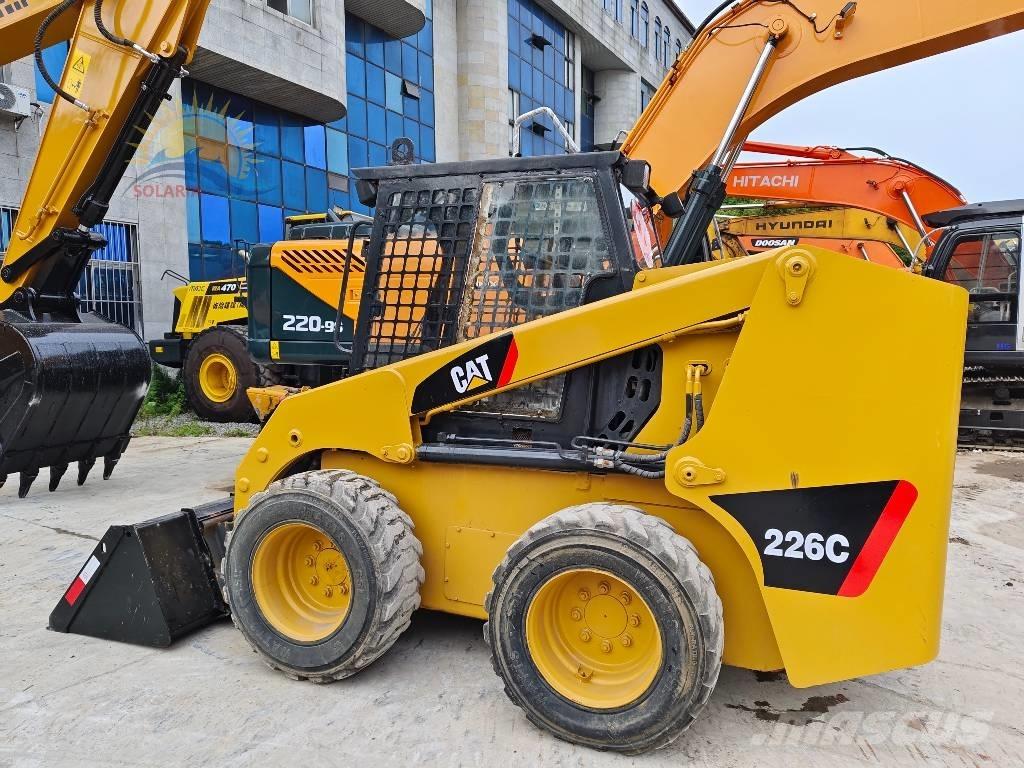 CAT 226 C Skid steer mini nakladalci