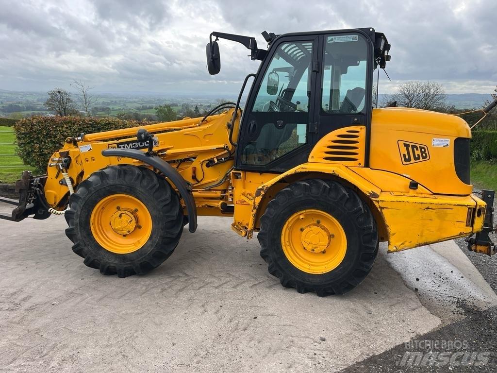 JCB TM 300 Kmetijski teleskopski nakladalci