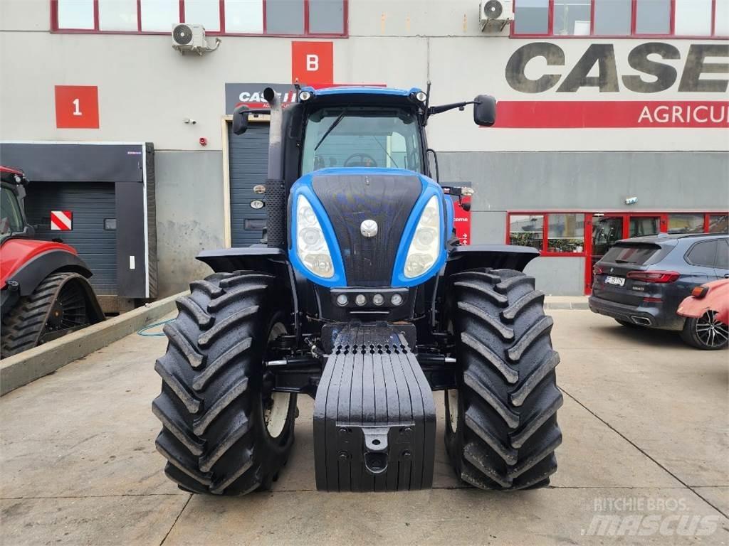New Holland T8.300 Traktorji