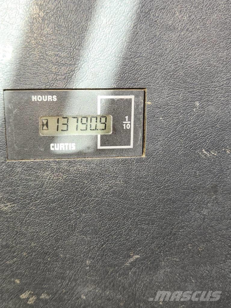 Hyundai Robex 300 LC Bagri goseničarji