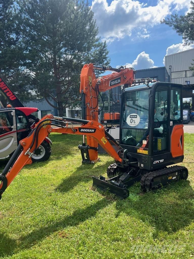 Doosan DX 19 Bagri goseničarji