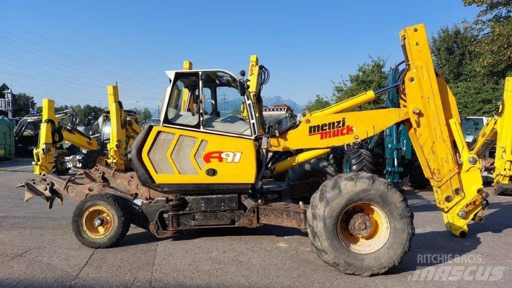 Menzi Muck A91 Mobil Bagri na kolesih
