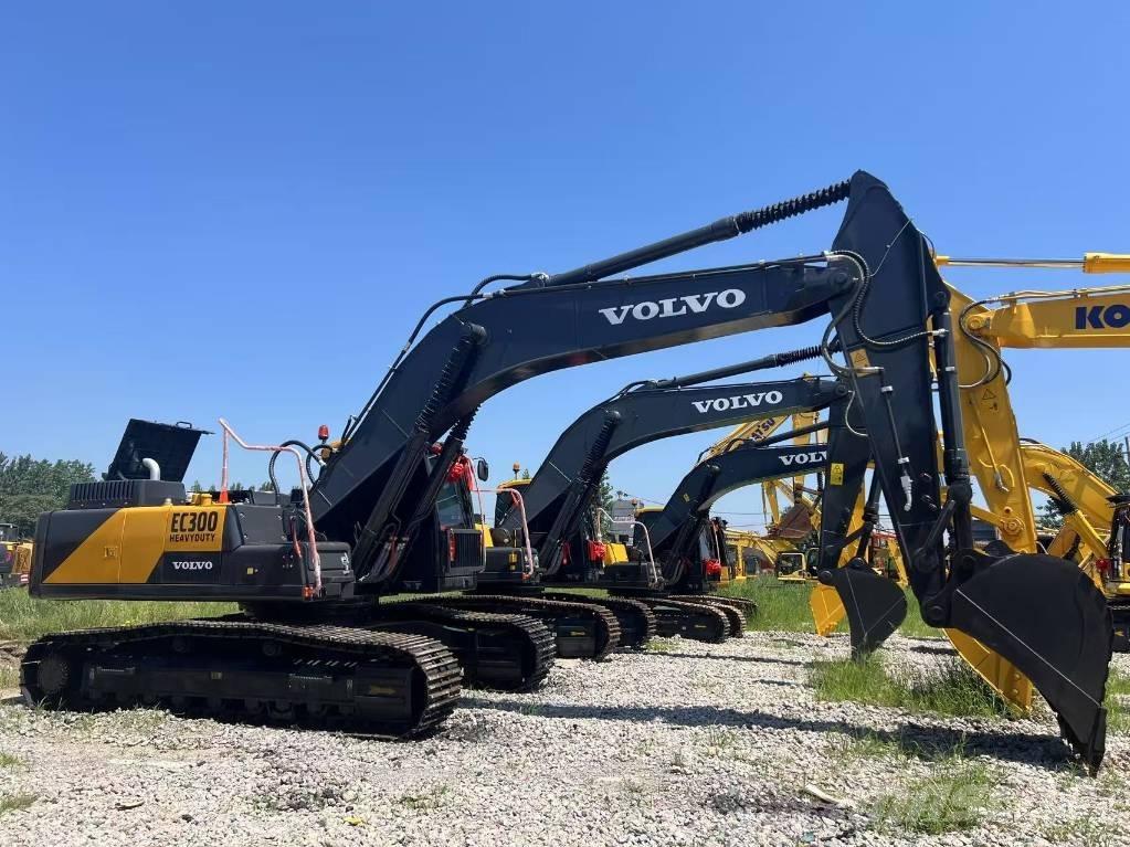 Volvo EC300 Bagri goseničarji