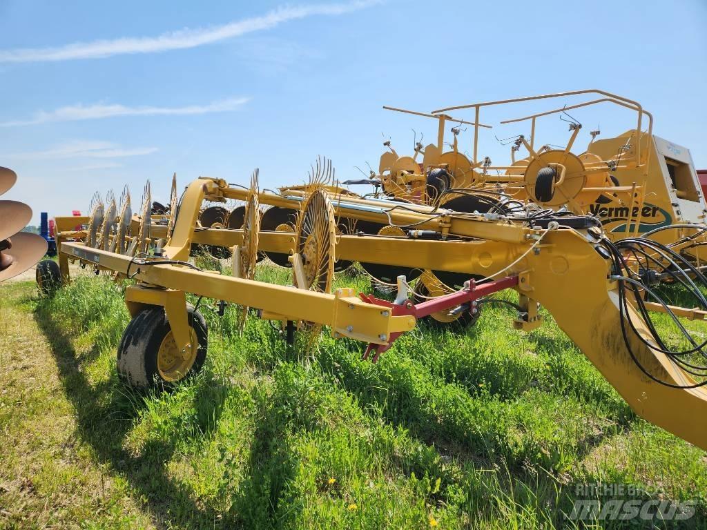 Vermeer VR1428 Obračalniki in zgrabljalniki