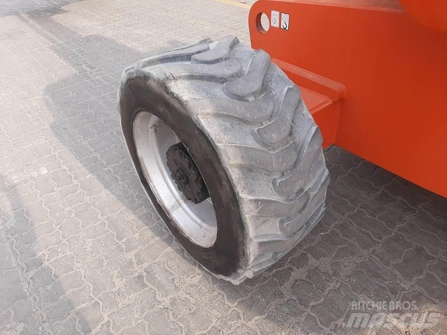 JLG 800AJ Zglobne dvižne ploščadi