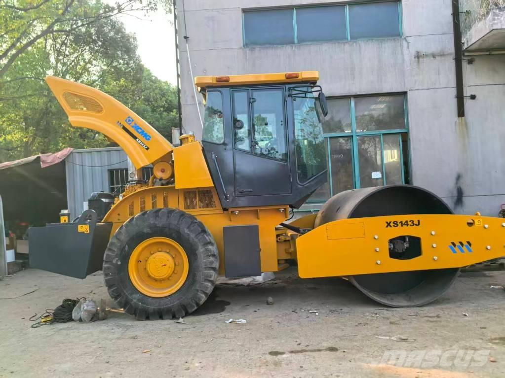 XCMG XS 142 J Enojni valjarji