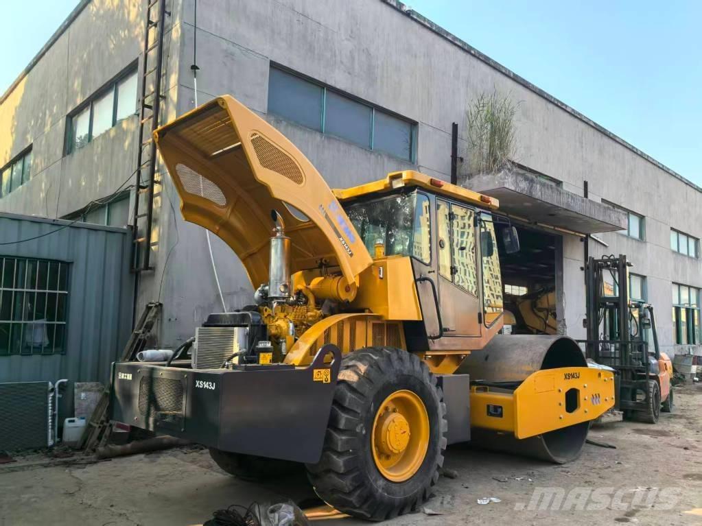 XCMG XS 142 J Enojni valjarji