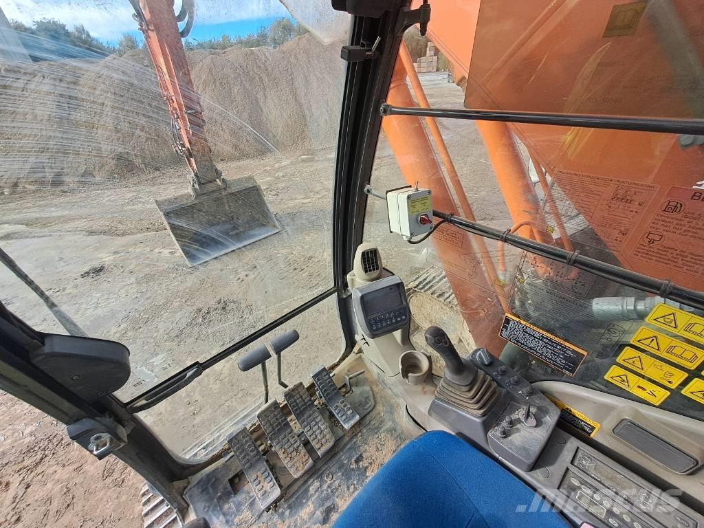 Hitachi ZX225USLC-3 Bagri goseničarji