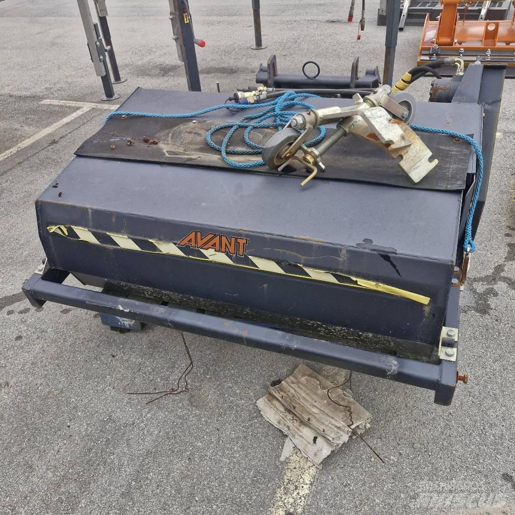 Avant brush A1177 Cestni pometači