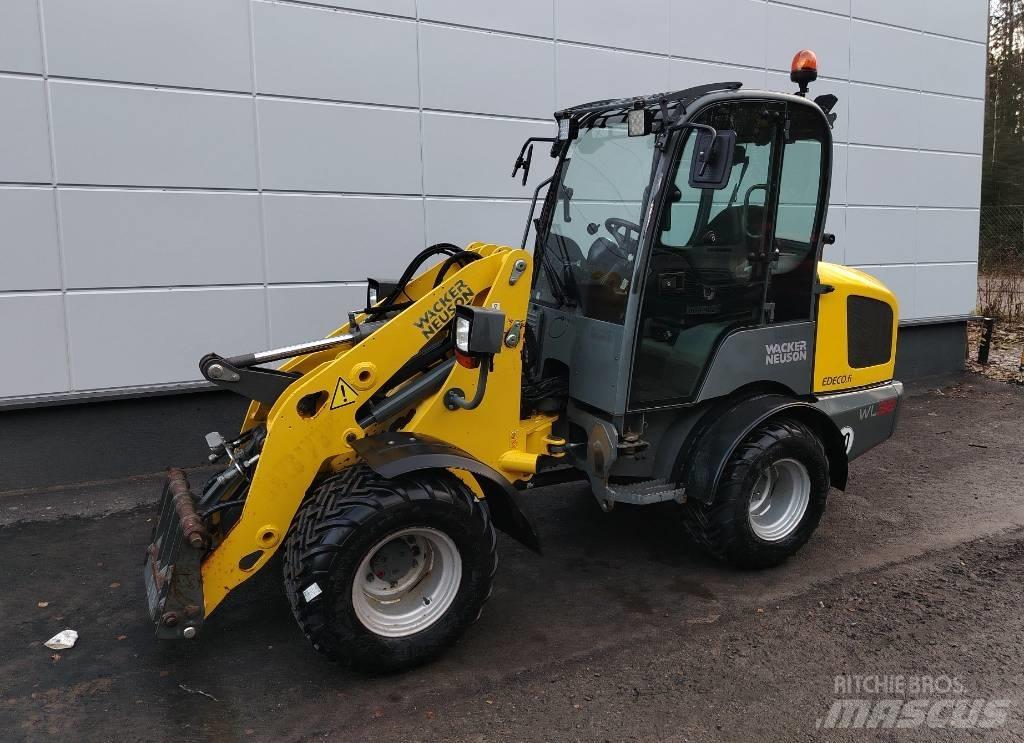 Wacker Neuson WL 32 Kolesni nakladalci
