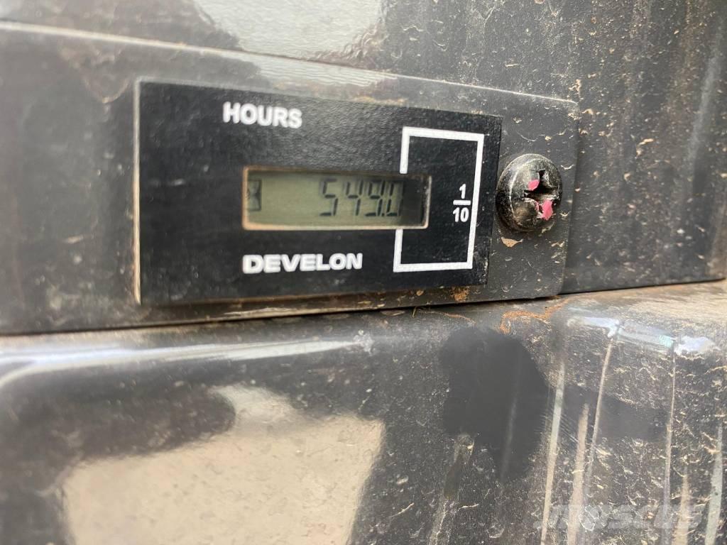 Develon DX 27 Z-7 Mini bagri <7t