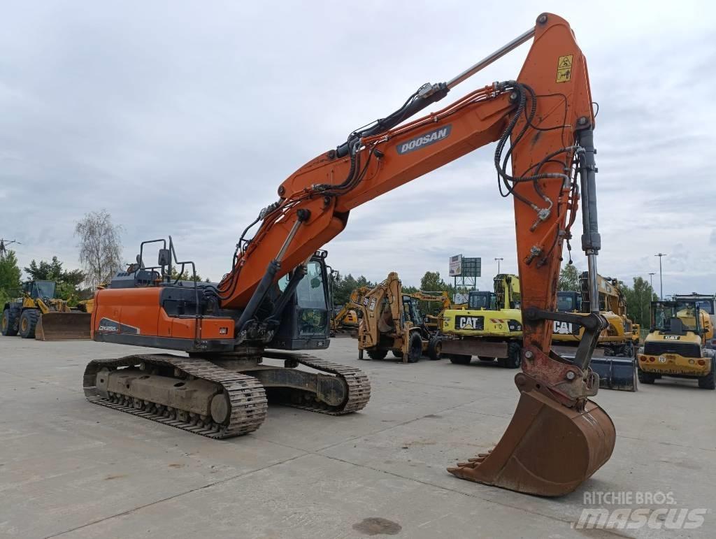 Doosan DX 255 LC-5 Bagri goseničarji