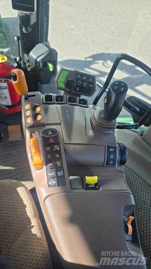 John Deere 5125R Traktorji