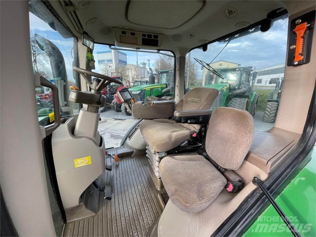 John Deere 7230 R Traktorji