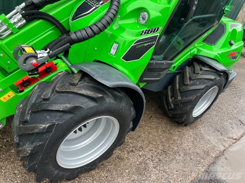 Avant 860 i Kolesni nakladalci