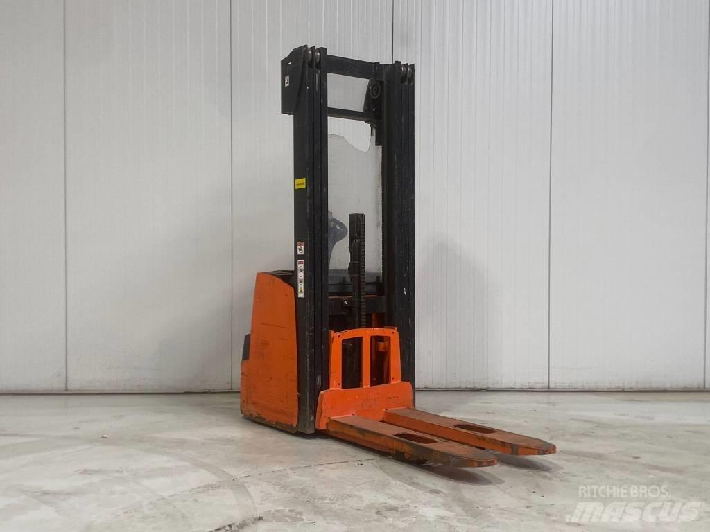 Hyster S1.4 Ročni električni viličar