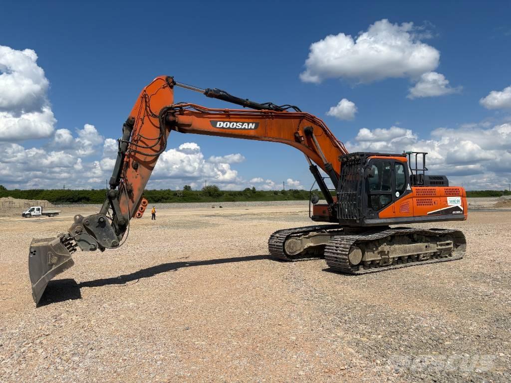 Doosan DX 300 LC-5 Bagri goseničarji