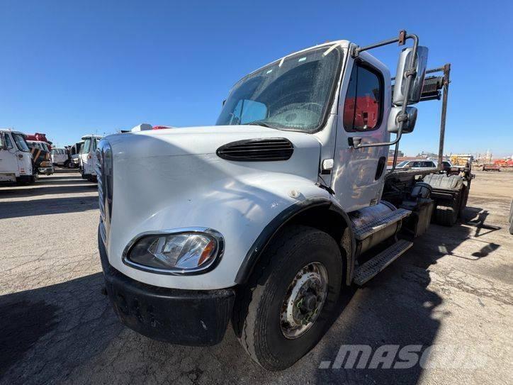 Freightliner M2 Razstavljivi tovornjaki z žičnimi dvigali