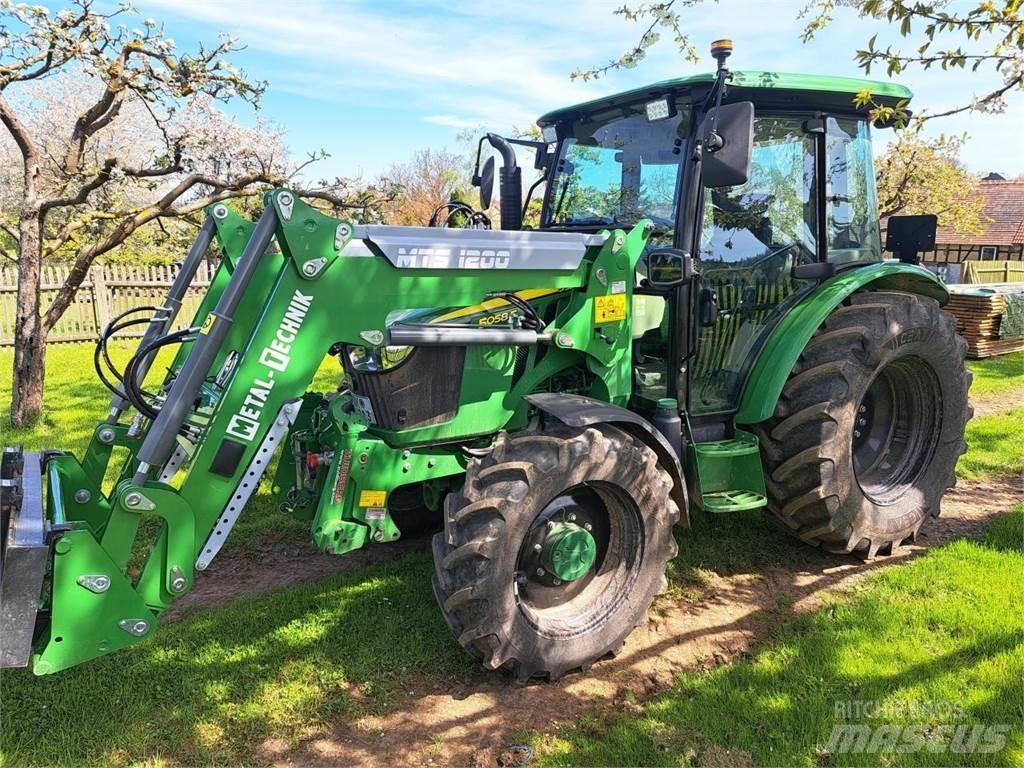 John Deere 5058E Traktorji