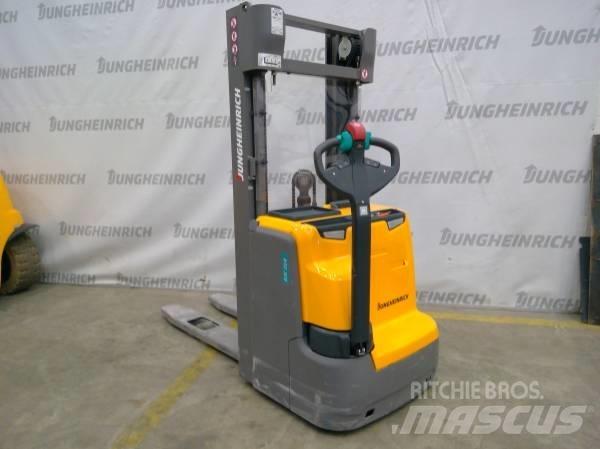 Jungheinrich EJC 214 Ročni električni viličar