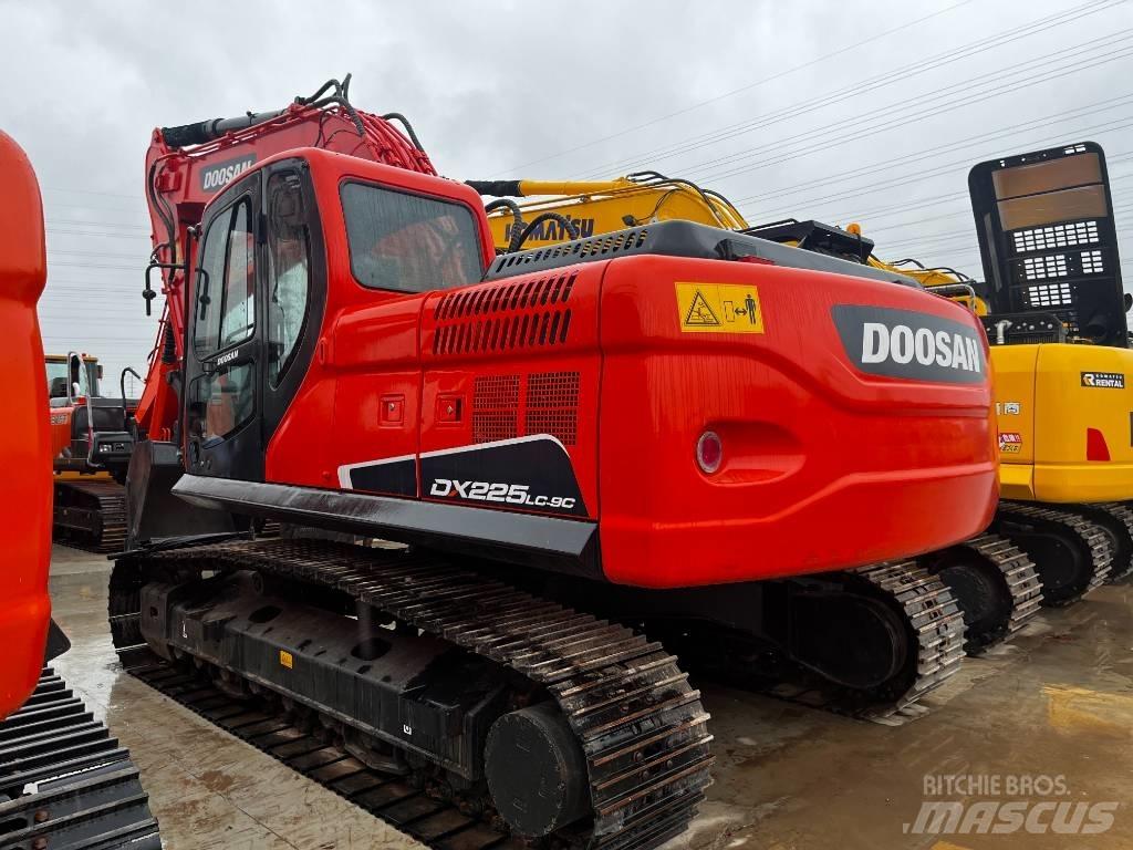 Doosan DX 225 LC-9 Bagri goseničarji