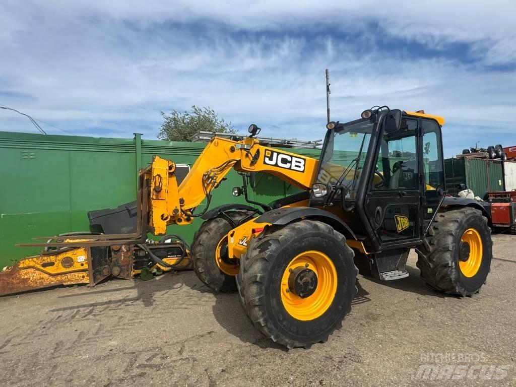 JCB 526-56 Agri Kmetijski teleskopski nakladalci
