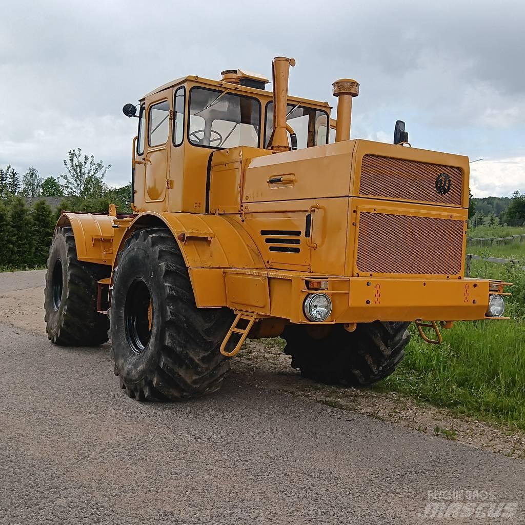 Kirovets K 701 Traktorji