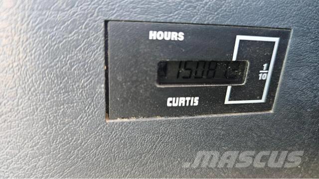 Hyundai Robex 300 LC Bagri goseničarji