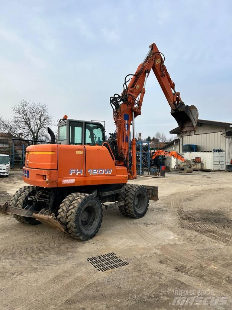 Fiat-Hitachi fh 120 Bagri na kolesih