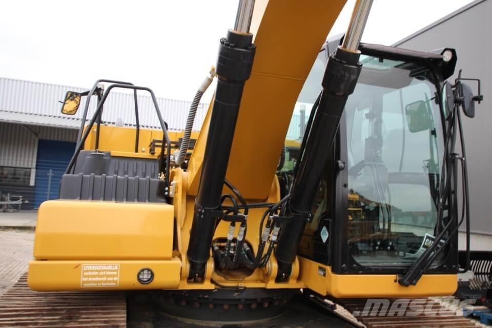CAT 326-07 Bagri goseničarji
