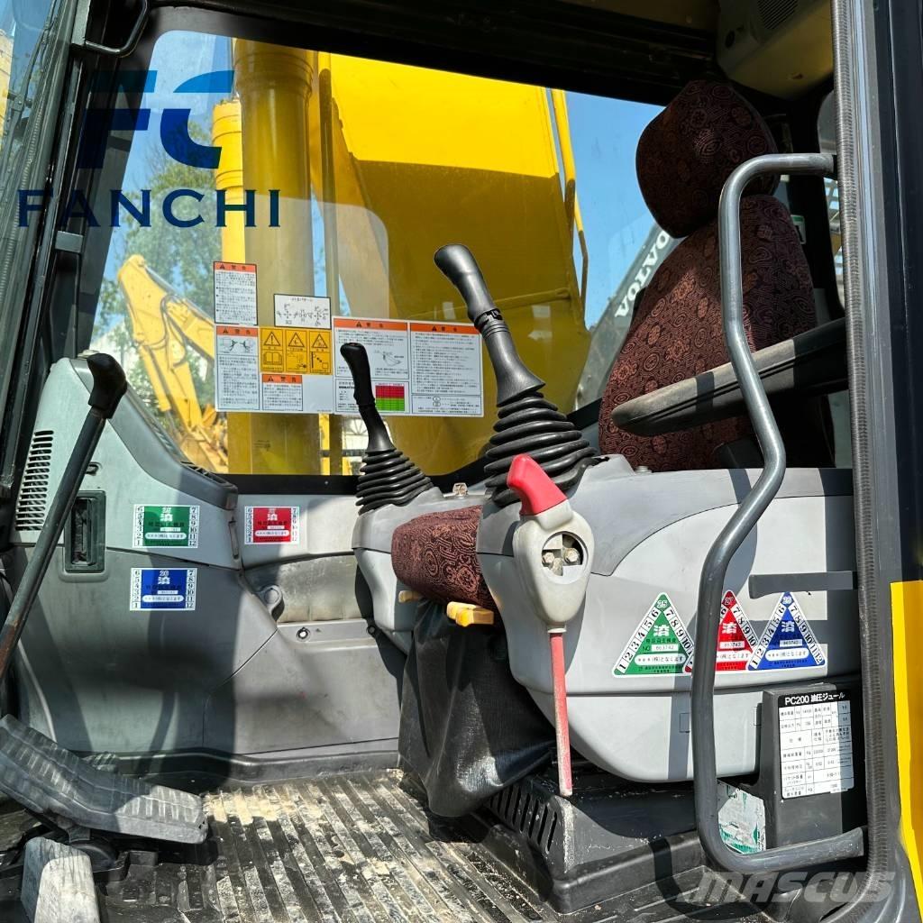 Komatsu PC 200-8 Bagri goseničarji