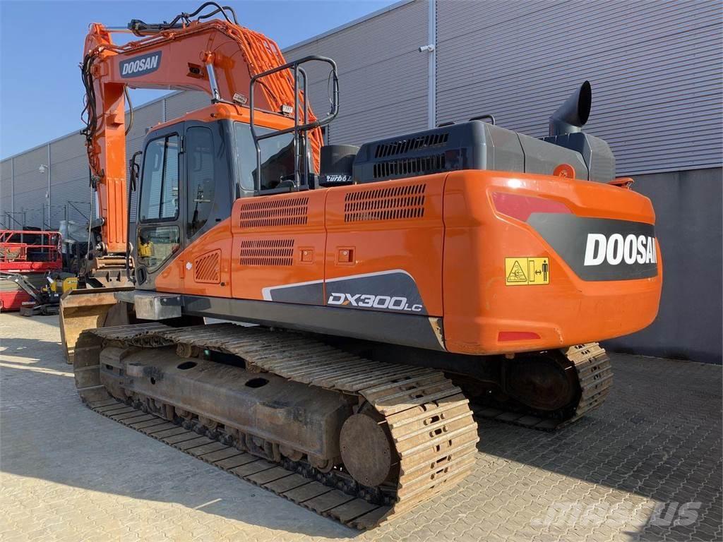 Doosan DX300LC-5 Bagri goseničarji