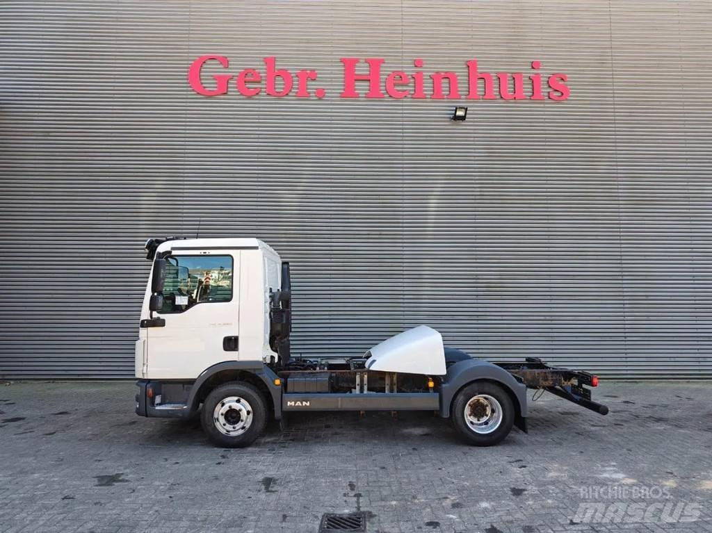 MAN TGL 8.220 4x2 Tovornjaki-šasije