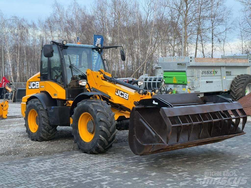 JCB TM 320 Kmetijski teleskopski nakladalci