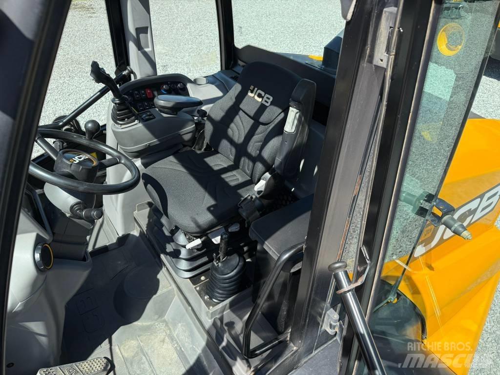 JCB TM 320 Kmetijski teleskopski nakladalci