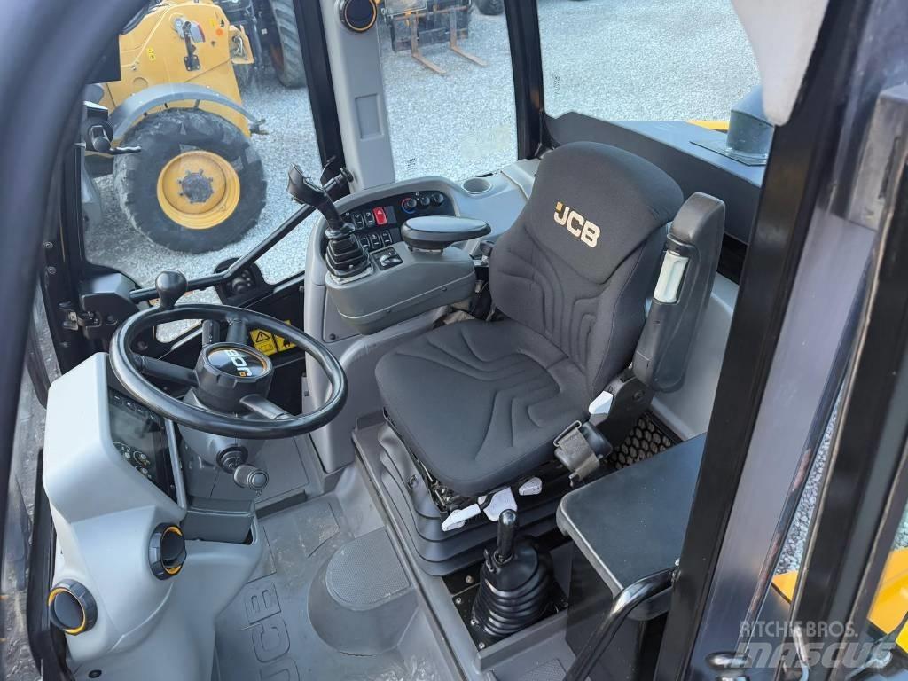 JCB TM 320 Kmetijski teleskopski nakladalci