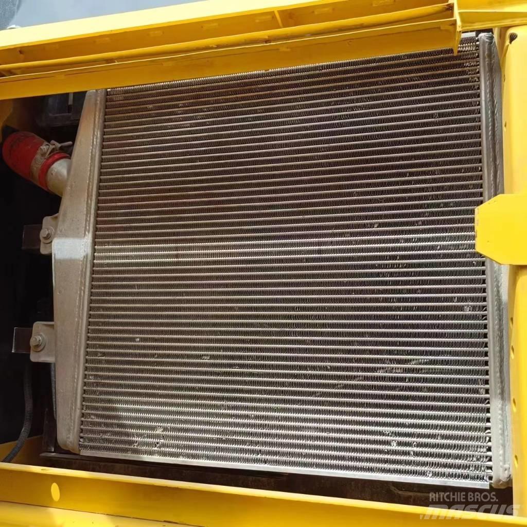 Komatsu PC 450 Bagri goseničarji