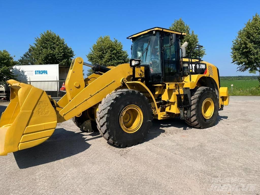 CAT 950M Kolesni nakladalci