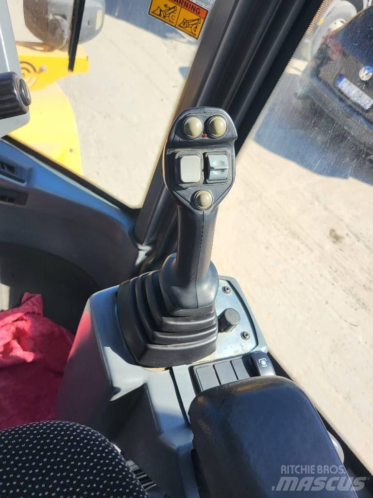 Volvo L 30 G Kolesni nakladalci