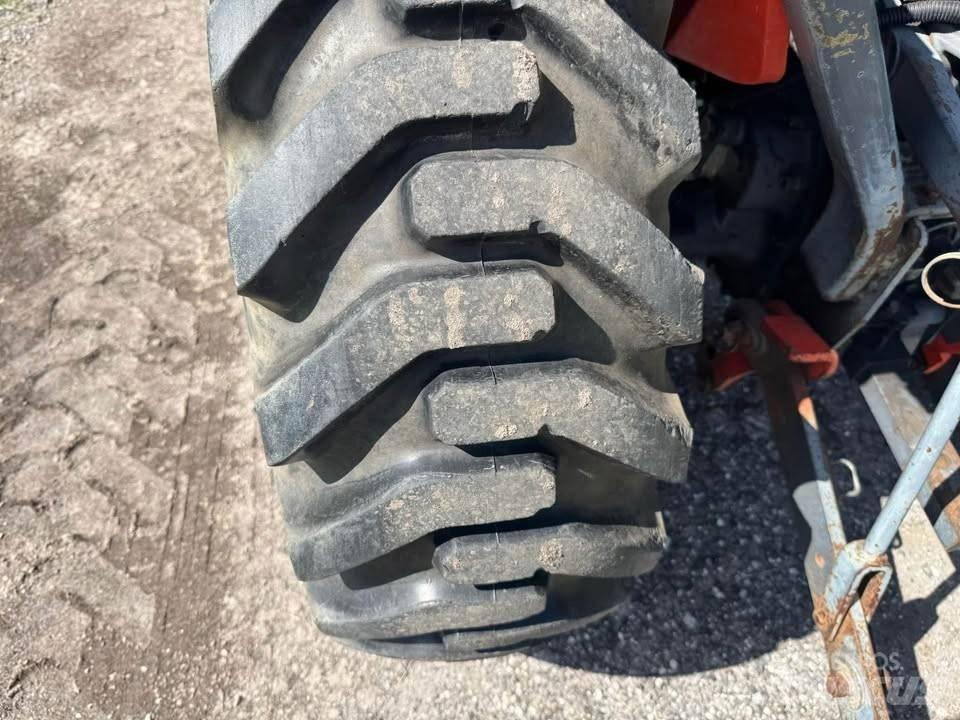 Kubota B 7800 HSD Traktorji