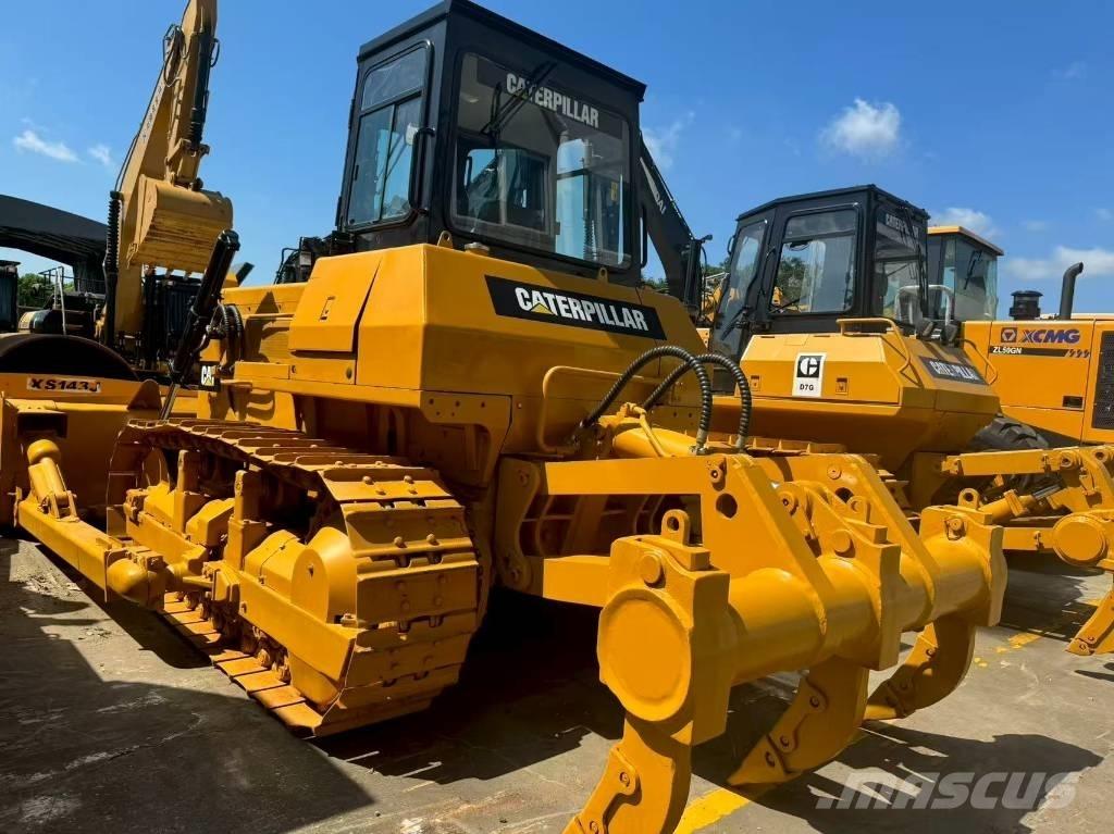 CAT D 6 G LGP II Buldožerji goseničarji
