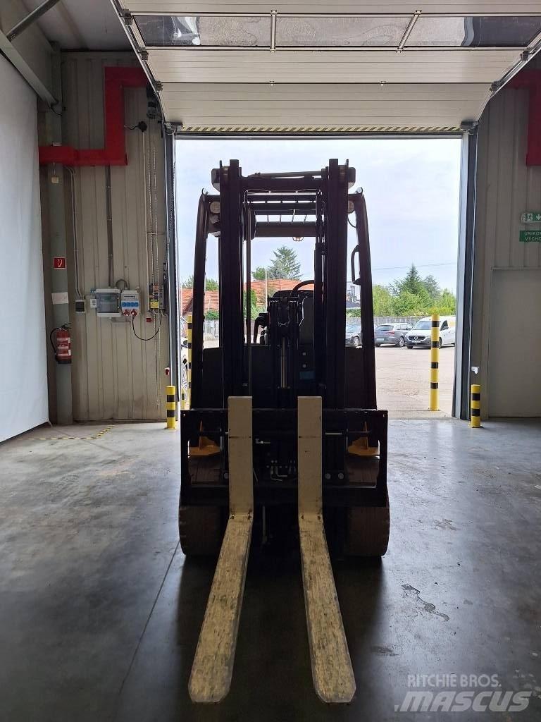 Yale ERP 30 VL Električni viličarji