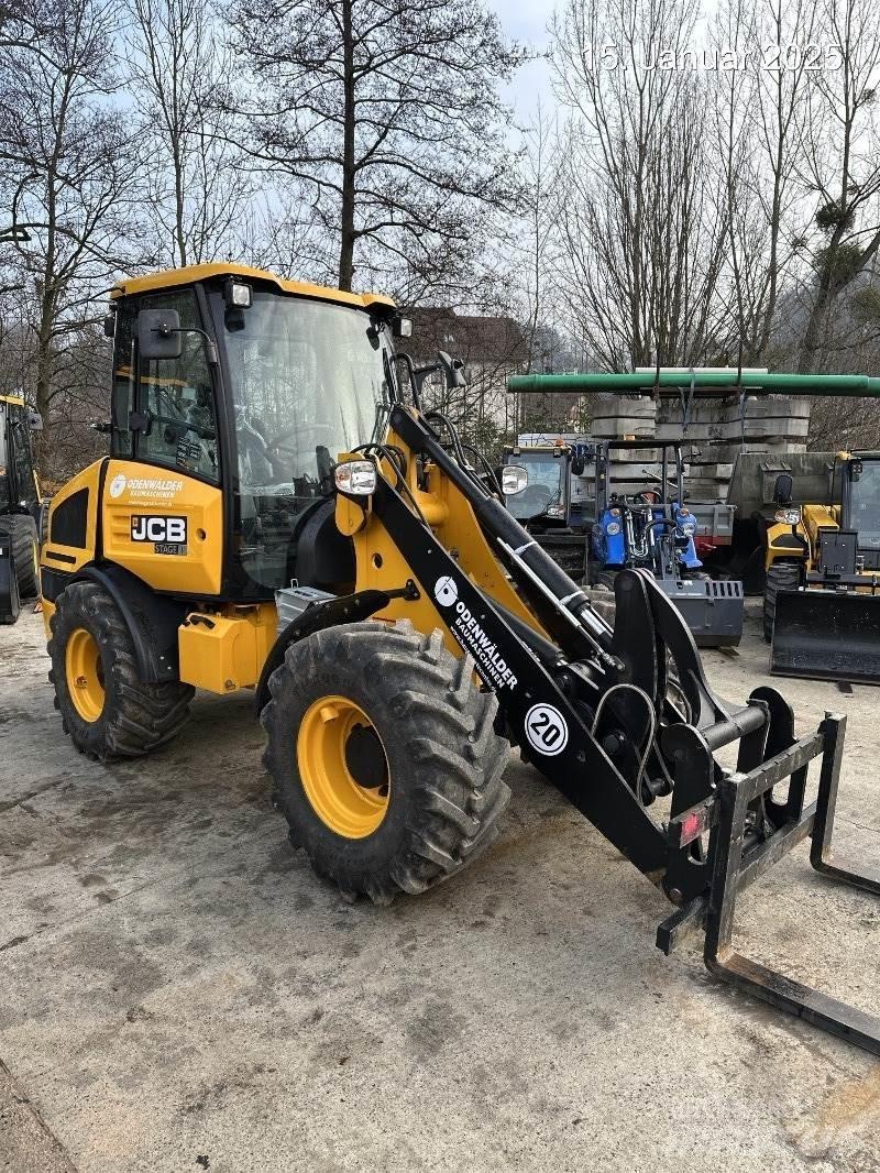 JCB 407 Kolesni nakladalci